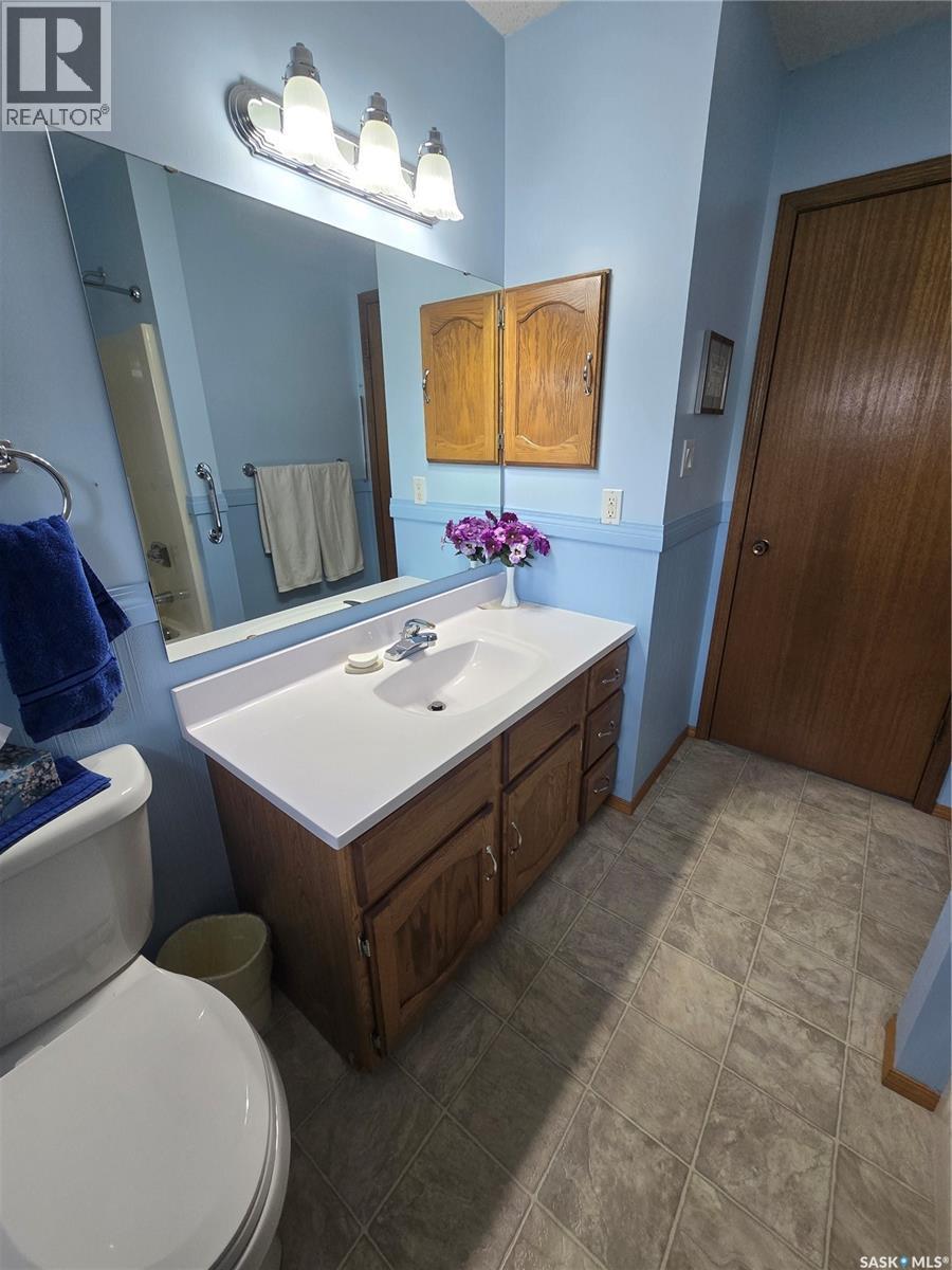 700 Saskatchewan Avenue, Grenfell, SK