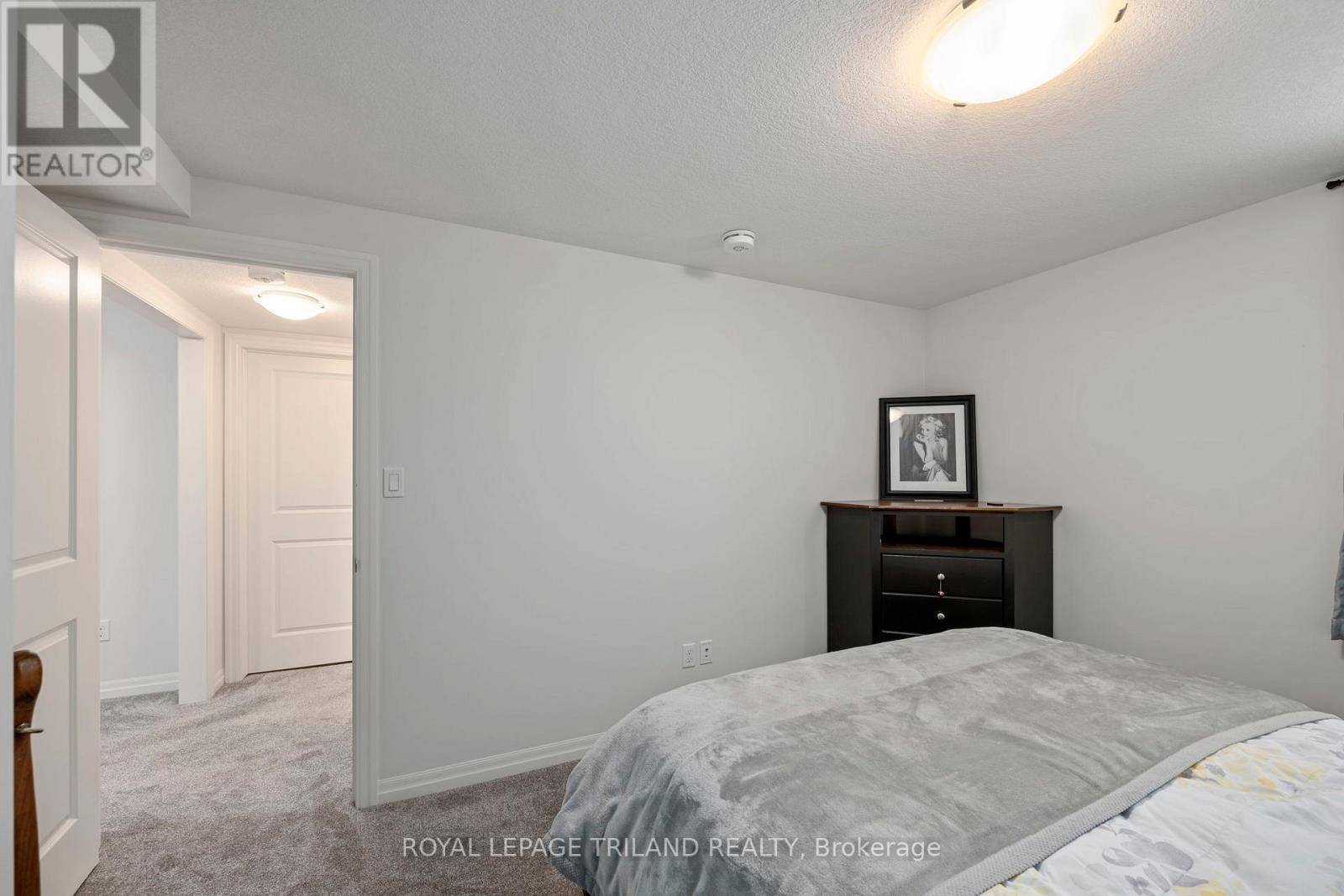 32 Charter Creek Court, St. Thomas, ON - Indoor Photo Showing Bedroom