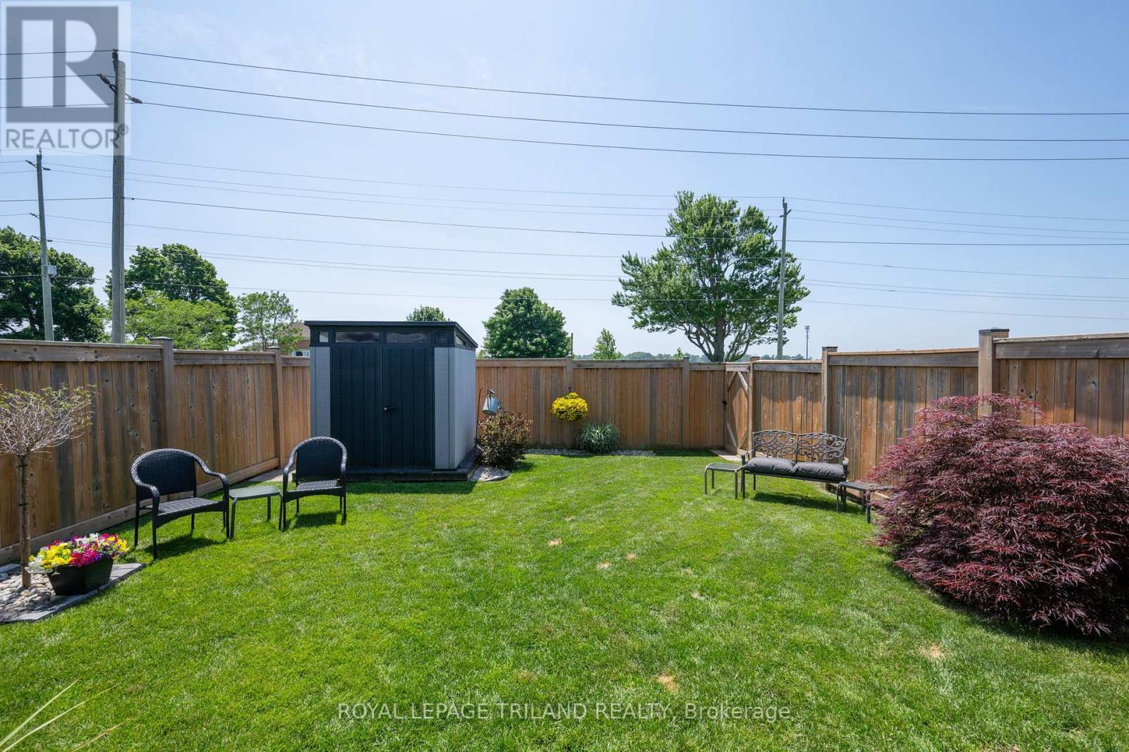 32 Charter Creek Court, St. Thomas, ON - Outdoor