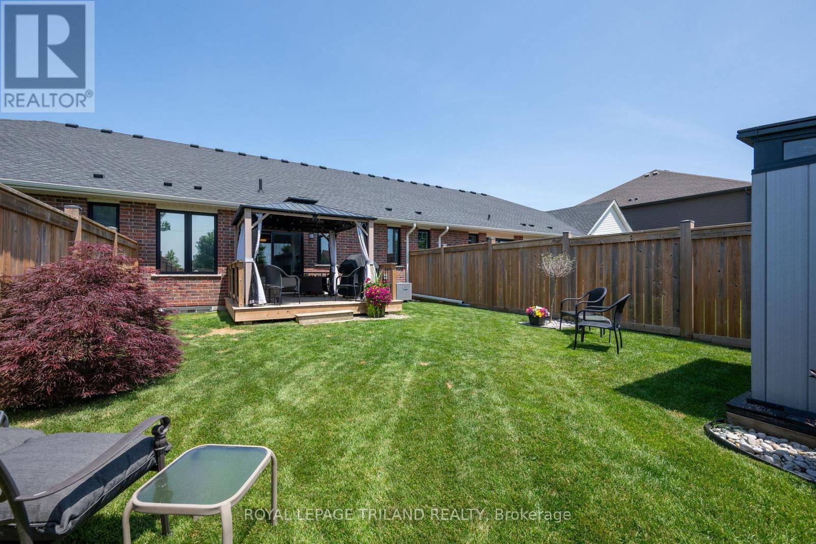32 Charter Creek Court, St. Thomas, ON - Outdoor