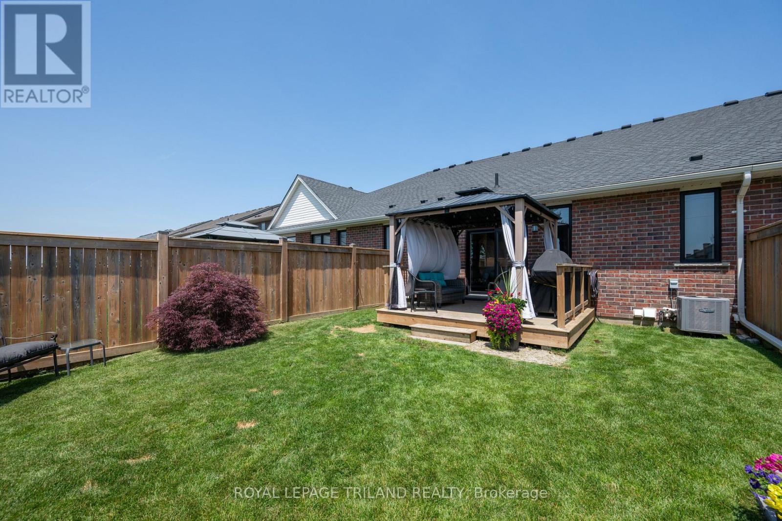 32 Charter Creek Court, St. Thomas, ON - Outdoor