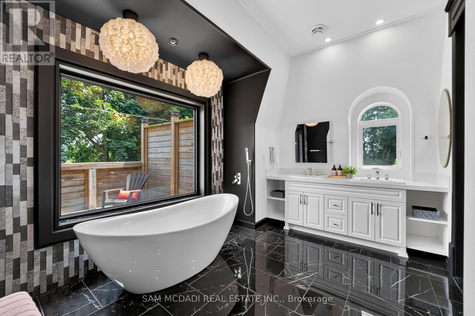 23 Cameron Drive, Hamilton, ON