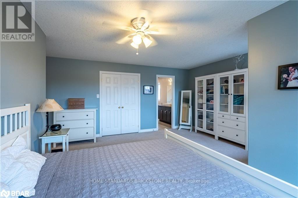 53 Graihawk Drive, Barrie, ON - Indoor Photo Showing Bedroom