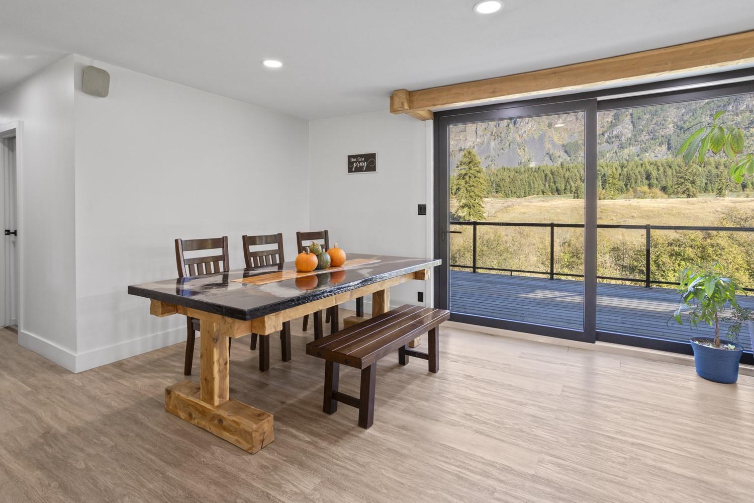 730 Canyon-Lister Road, Lister, BC
