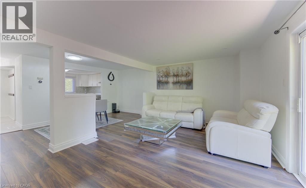 32 Enfield Drive, Cambridge, ON