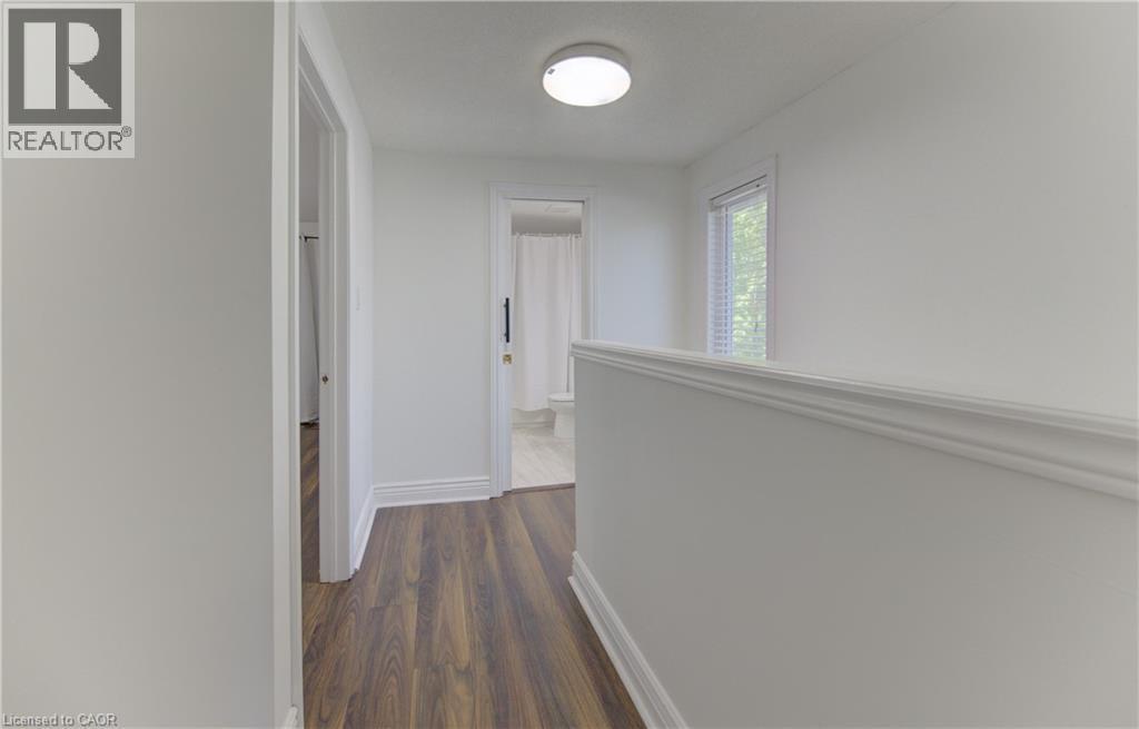 32 Enfield Drive, Cambridge, ON