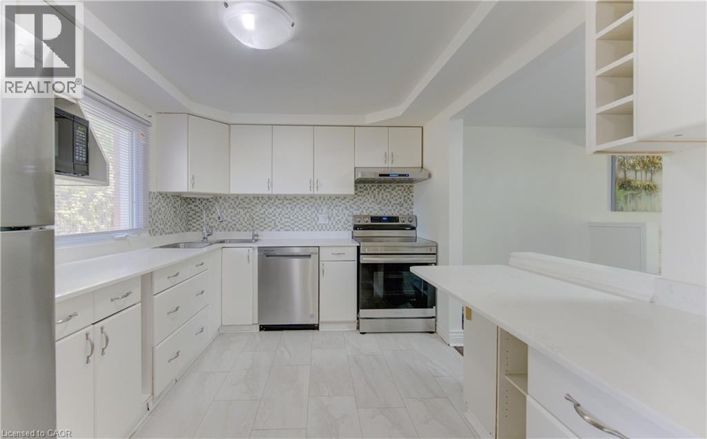 32 Enfield Drive, Cambridge, ON