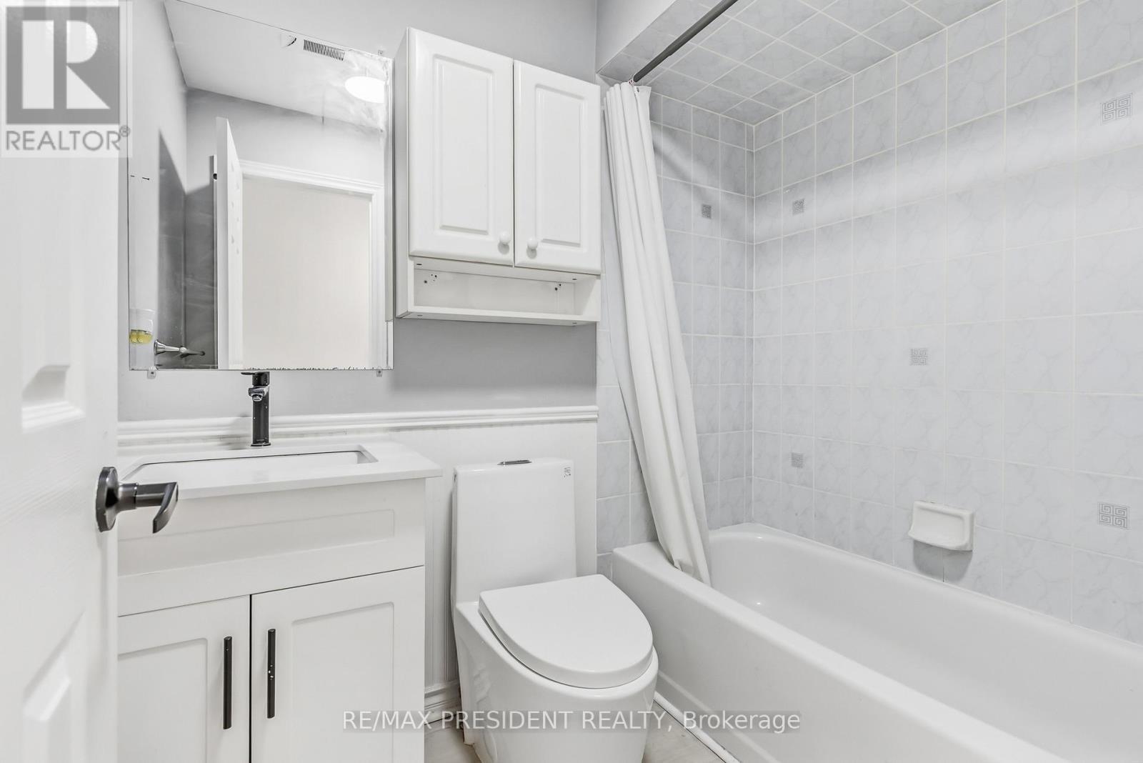 7031 Graydon Court, Mississauga, ON