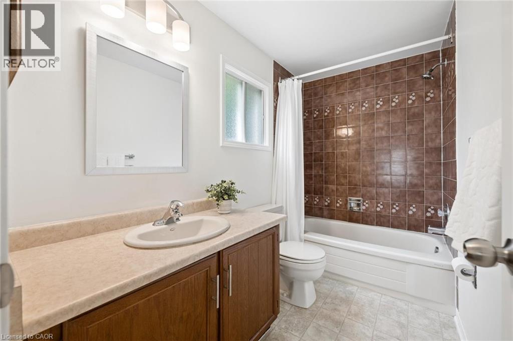 482 Foxhill Place, Waterloo, ON