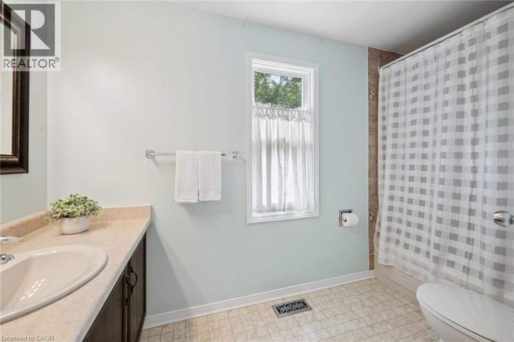 482 Foxhill Place, Waterloo, ON