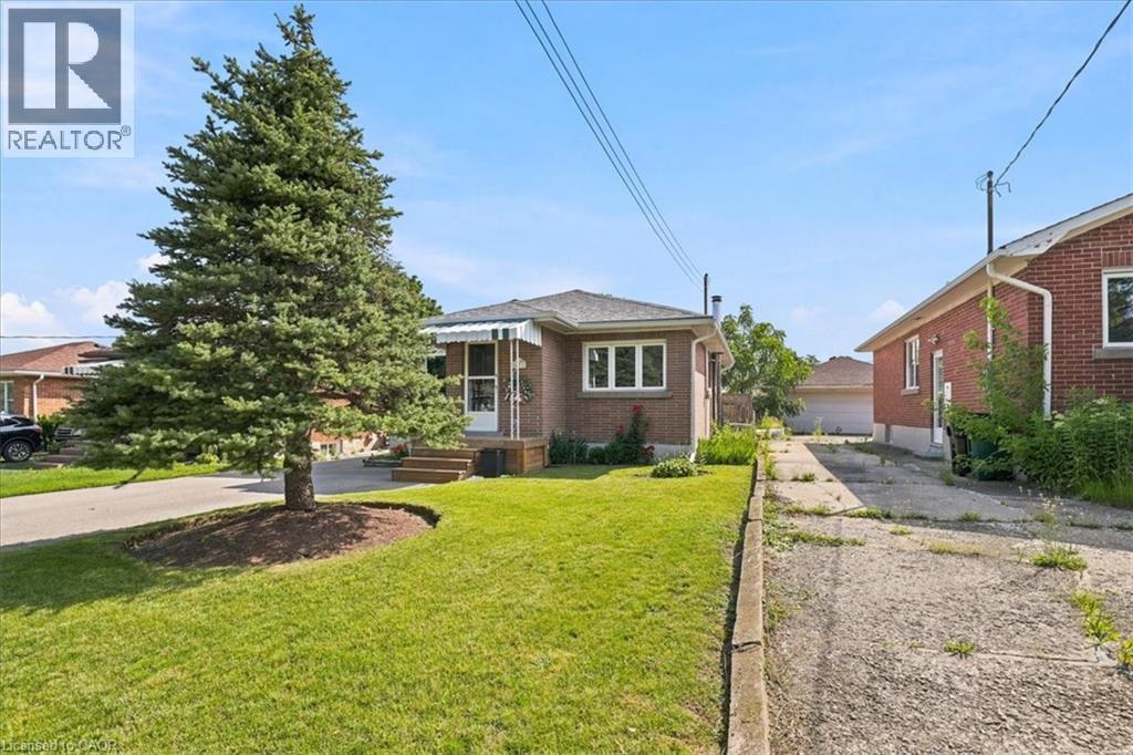 472 Highland Road E, Kitchener, ON