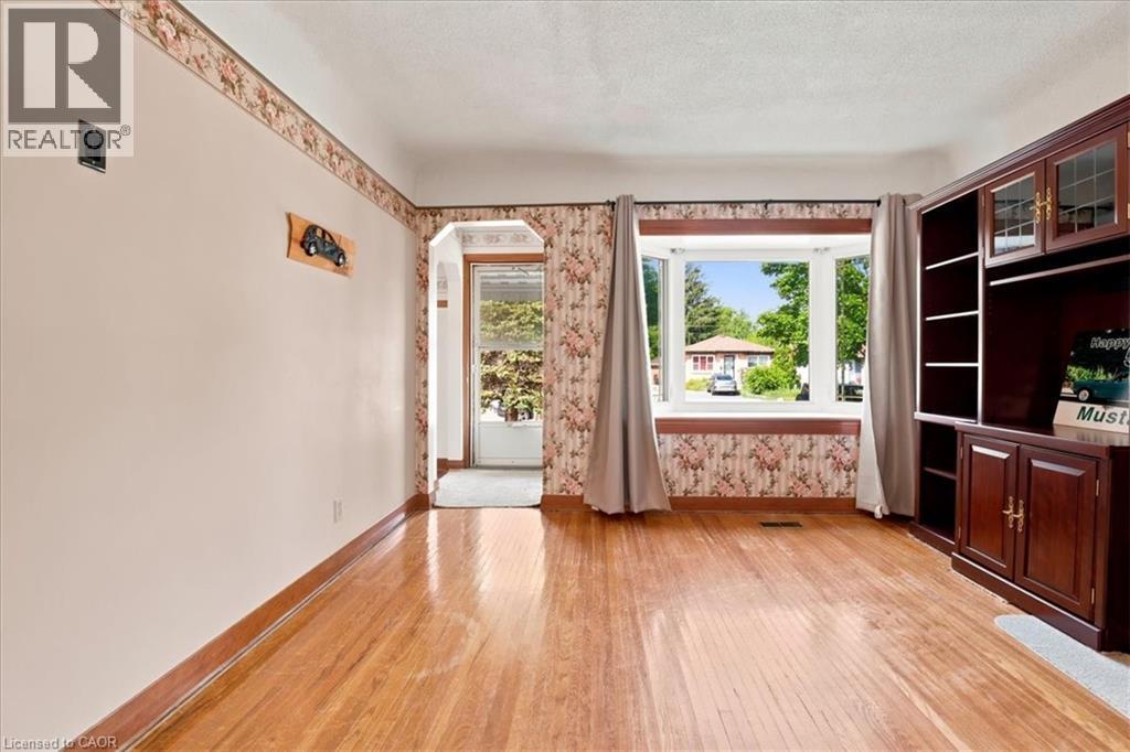 472 Highland Road E, Kitchener, ON
