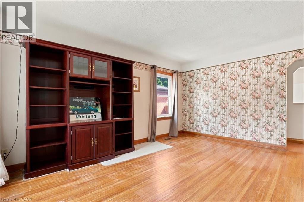 472 Highland Road E, Kitchener, ON