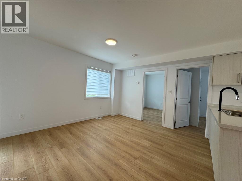 113 Highriver Trail Unit# Main, Welland, ON - Indoor Photo Showing Other Room