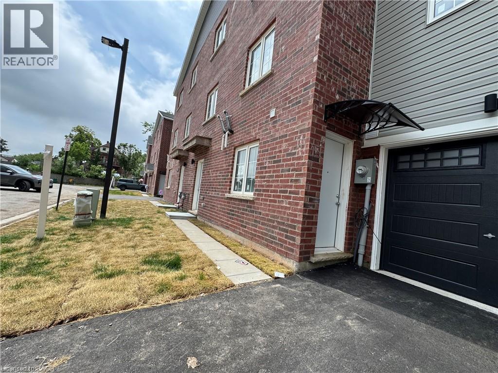 113 Highriver Trail Unit# Main, Welland, ON - Outdoor