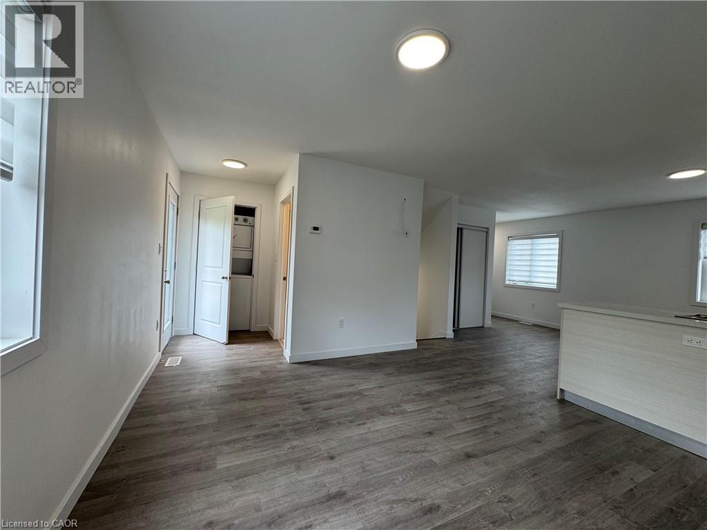 119 Highriver Trail Unit# Main, Welland, ON - Indoor Photo Showing Other Room
