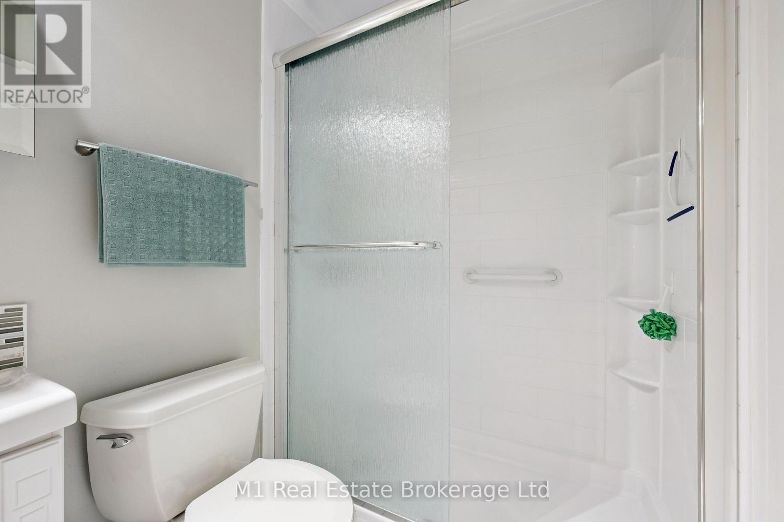Ph2 - 55 Blue Springs Drive, Waterloo, ON - Indoor Photo Showing Bathroom