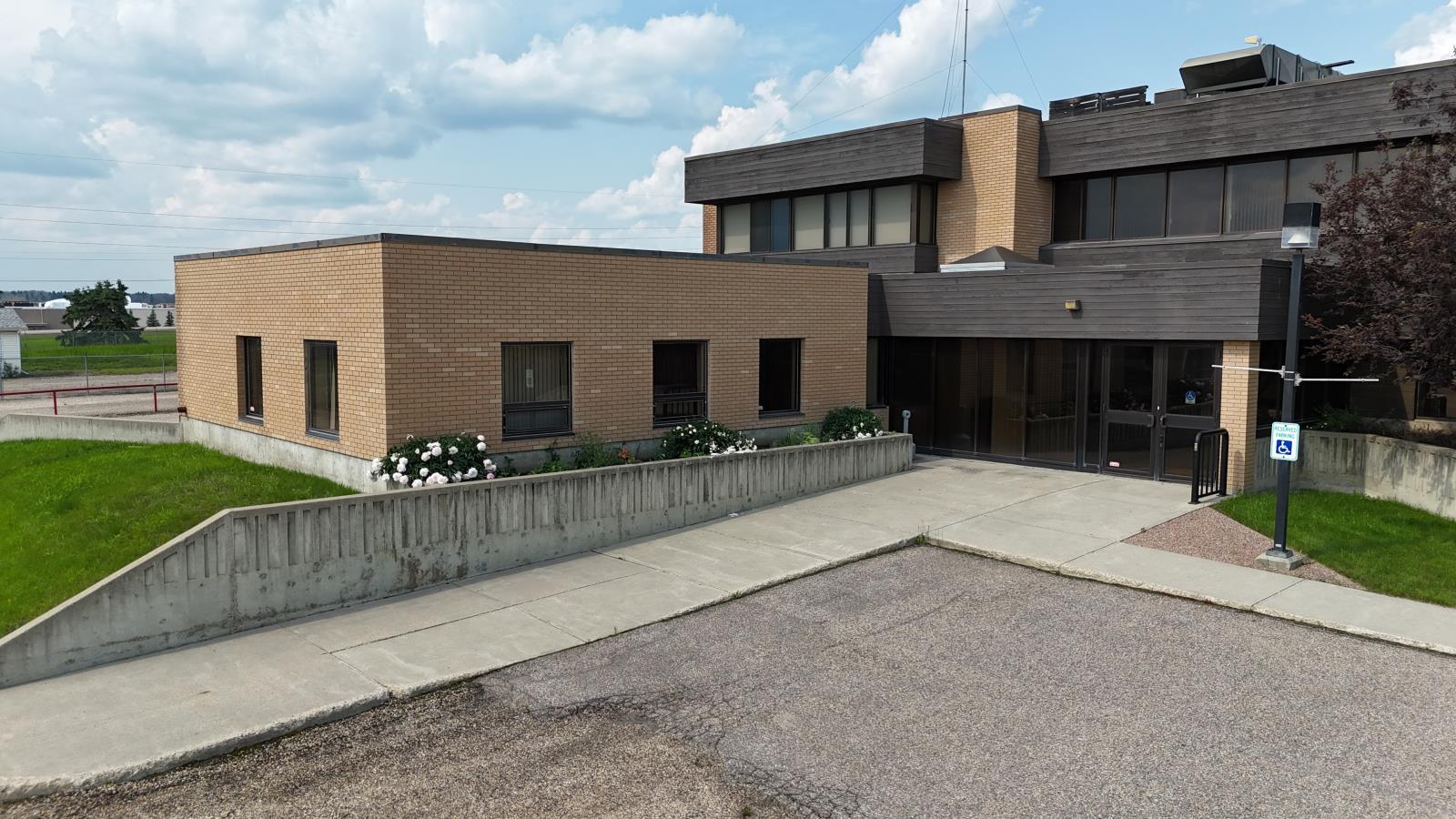 5516 Industrial Rd, Drayton Valley, AB