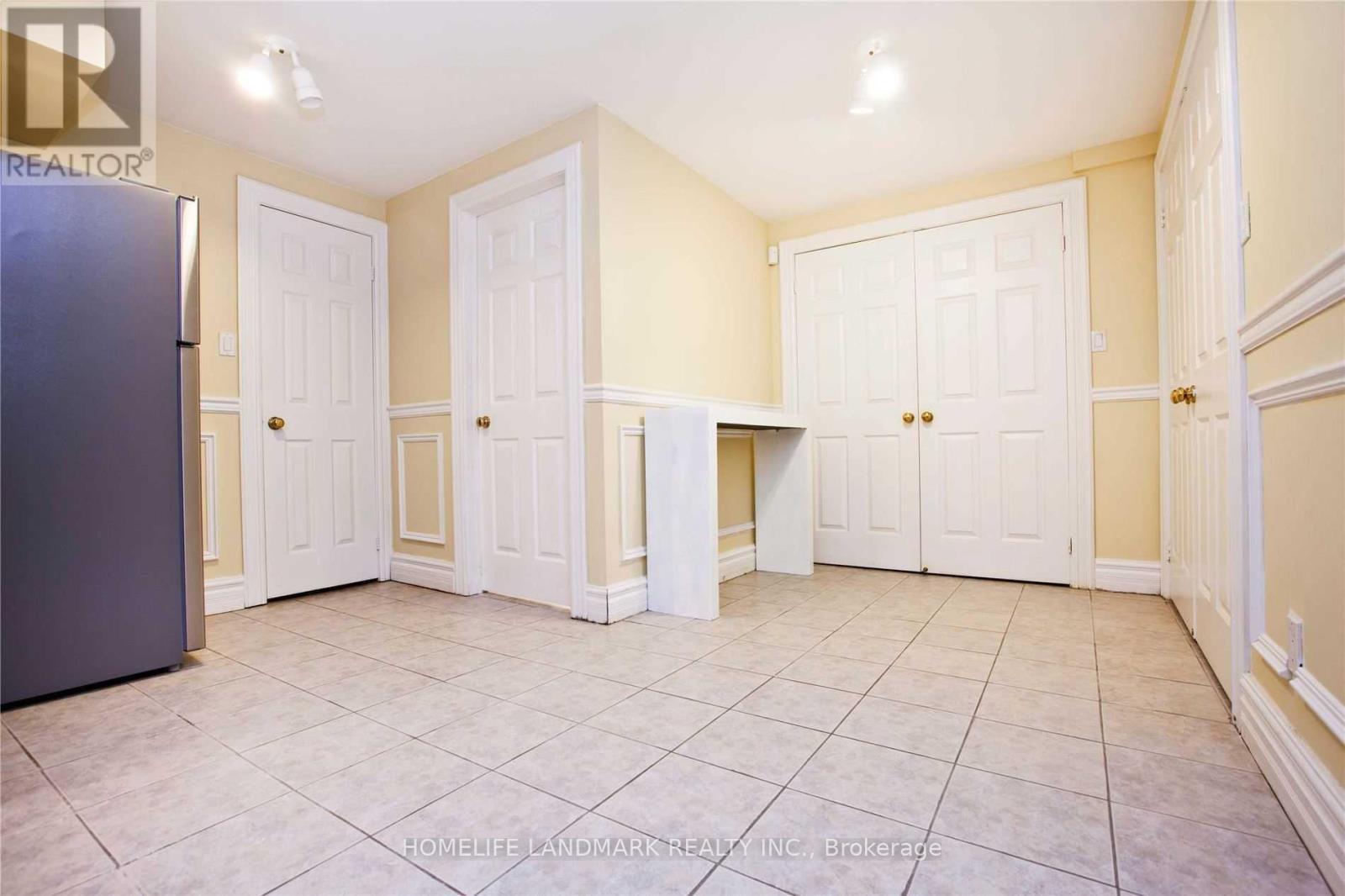 Bsmnt - 252 Dunview Avenue, Toronto, ON