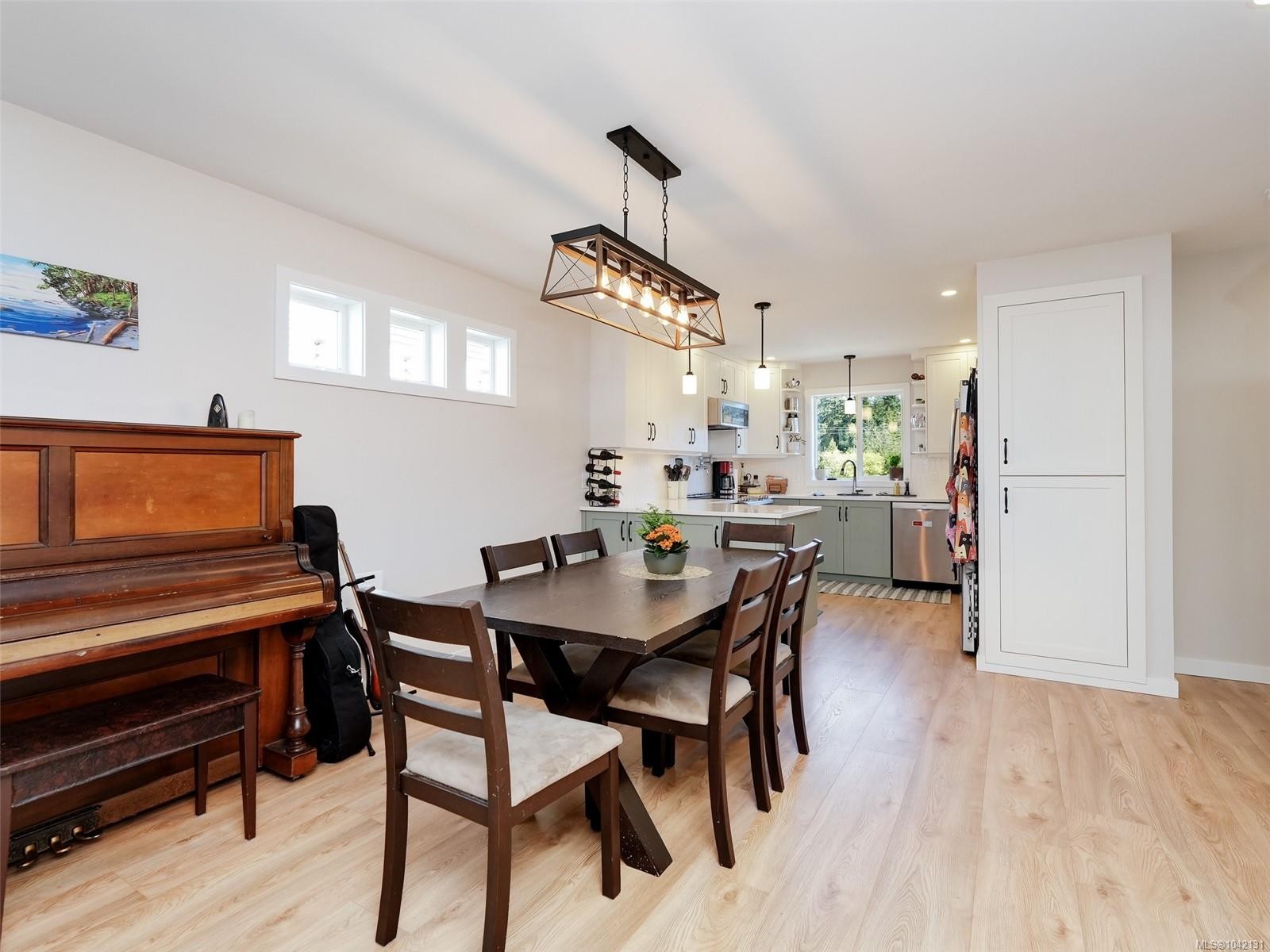 515 Selwyn Falls Dr, Langford, BC