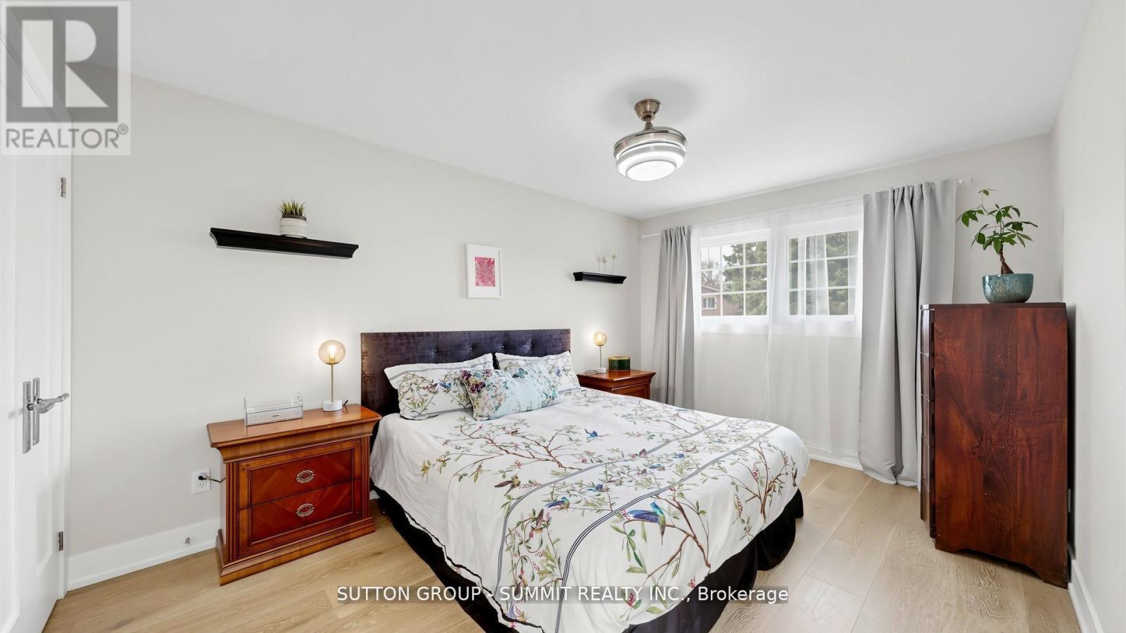 2427 Ravensthorpe Crescent, Mississauga, ON