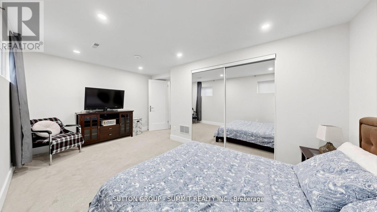 2427 Ravensthorpe Crescent, Mississauga, ON