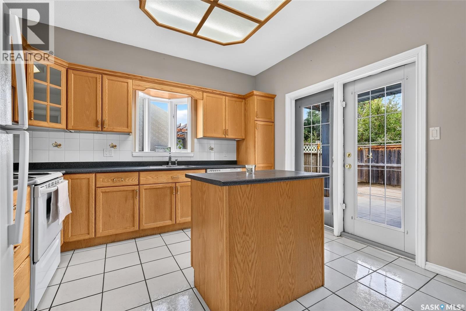 206 2Nd, Hague, SK