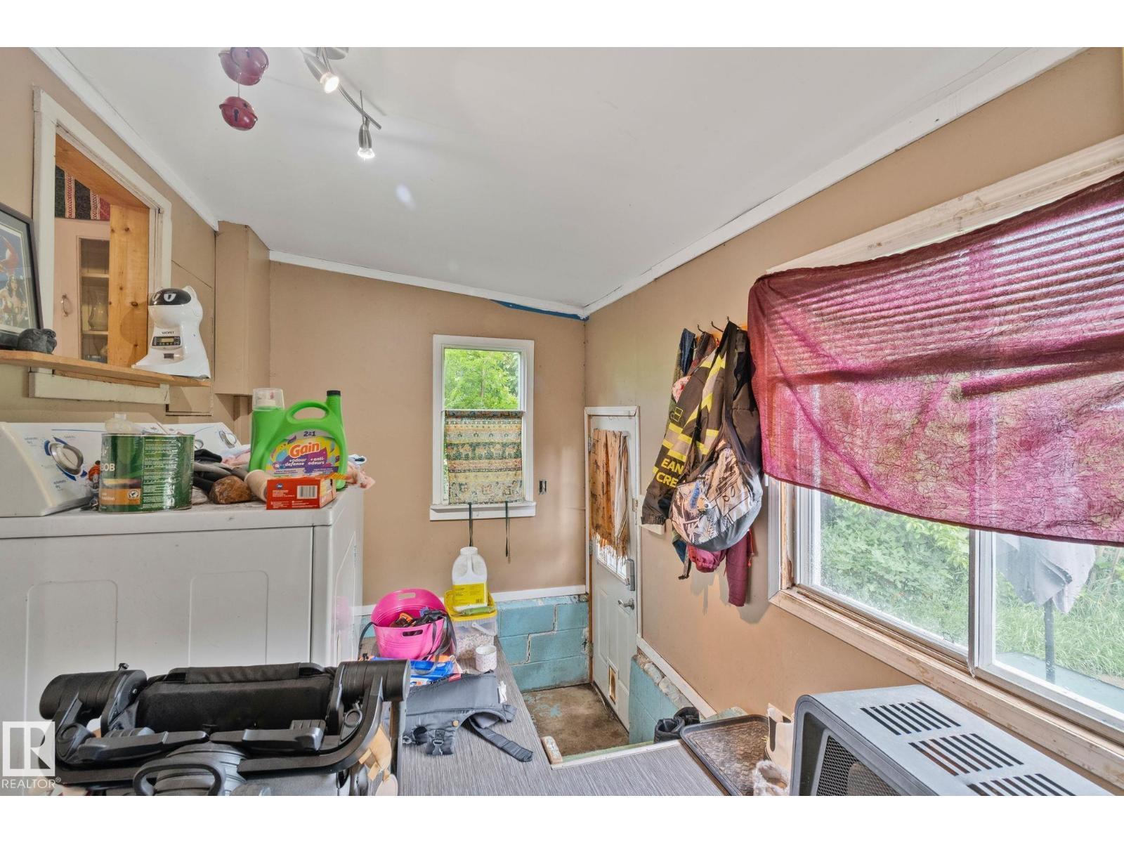 11209 38 St Nw, Edmonton, AB