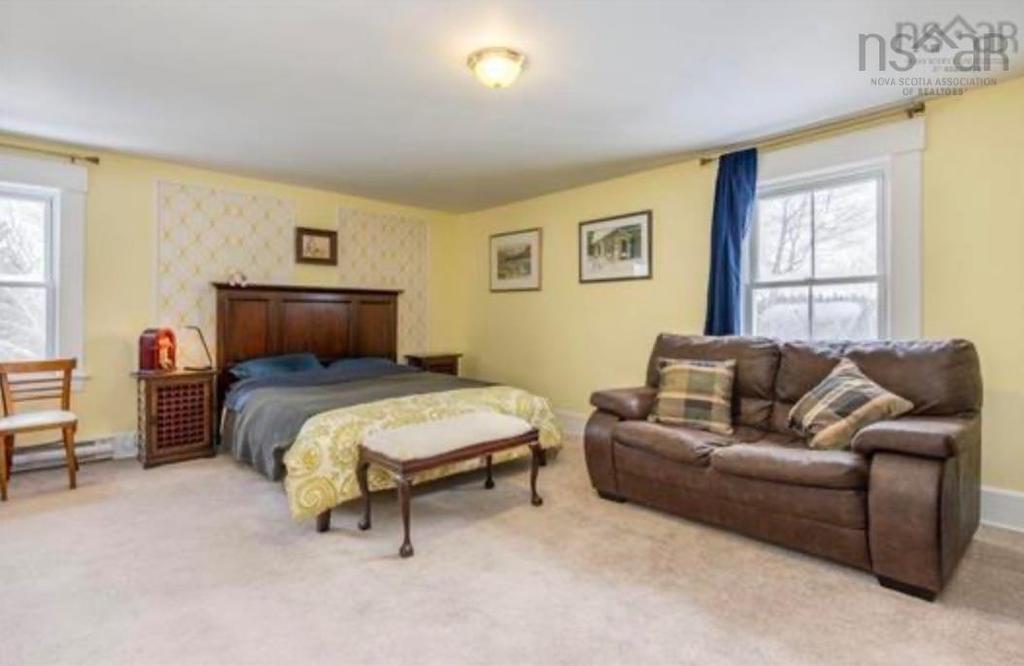 10352 1 Highway, Paradise, NS