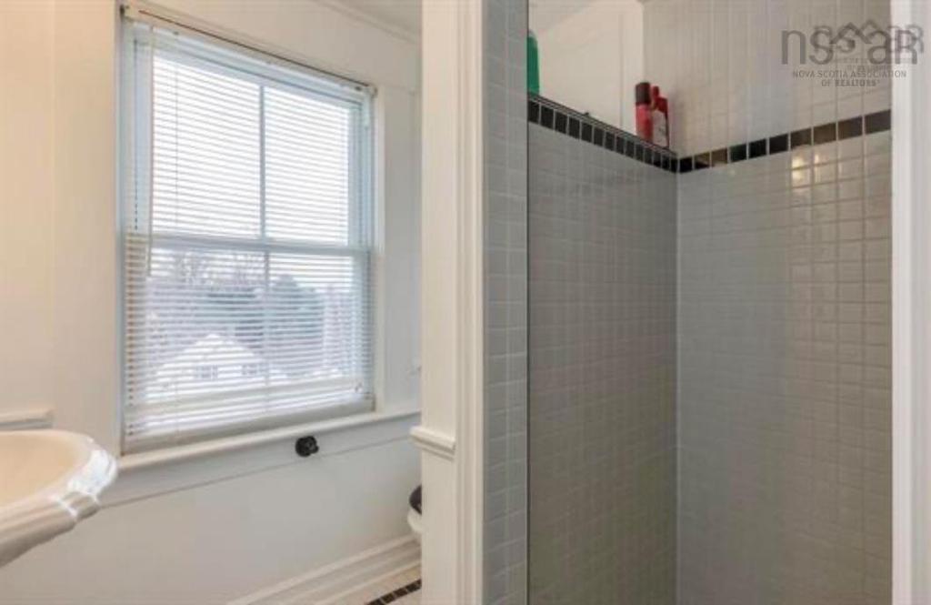 10352 1 Highway, Paradise, NS