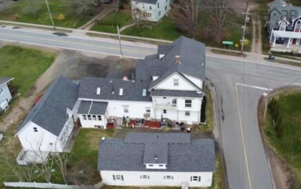 10352 1 Highway, Paradise, NS