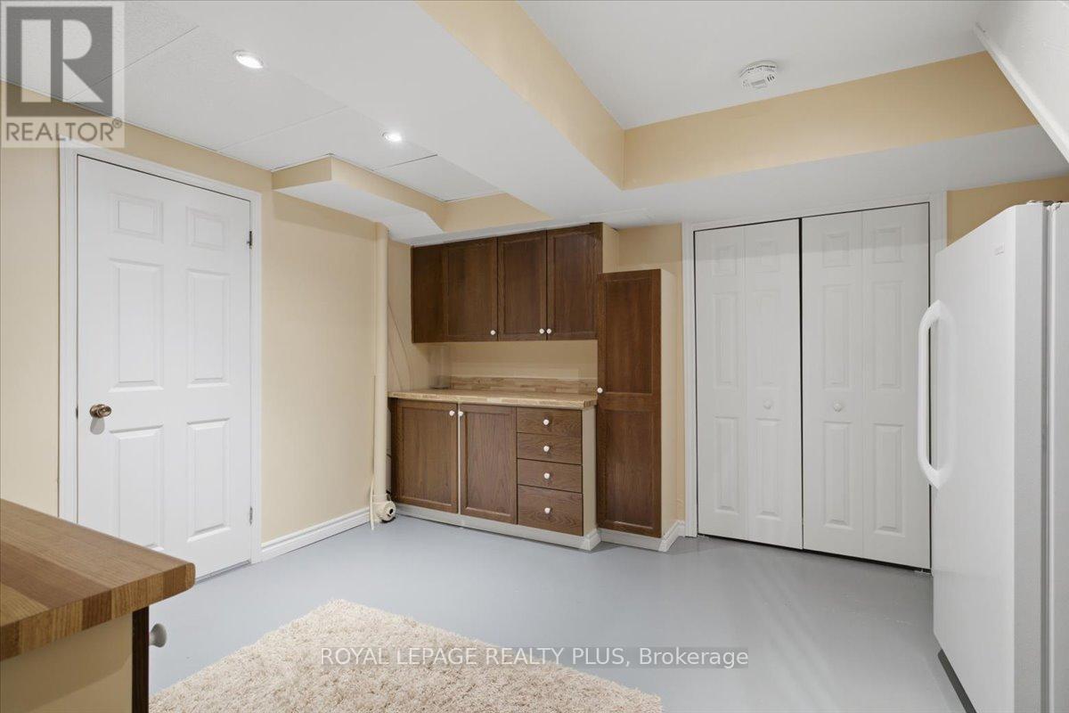 1054 Veroli Court, Mississauga, ON