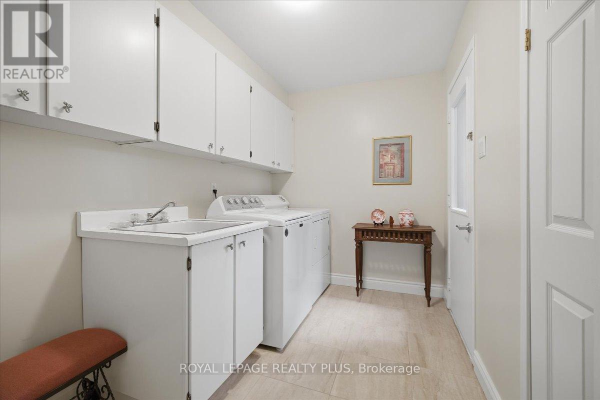 1054 Veroli Court, Mississauga, ON
