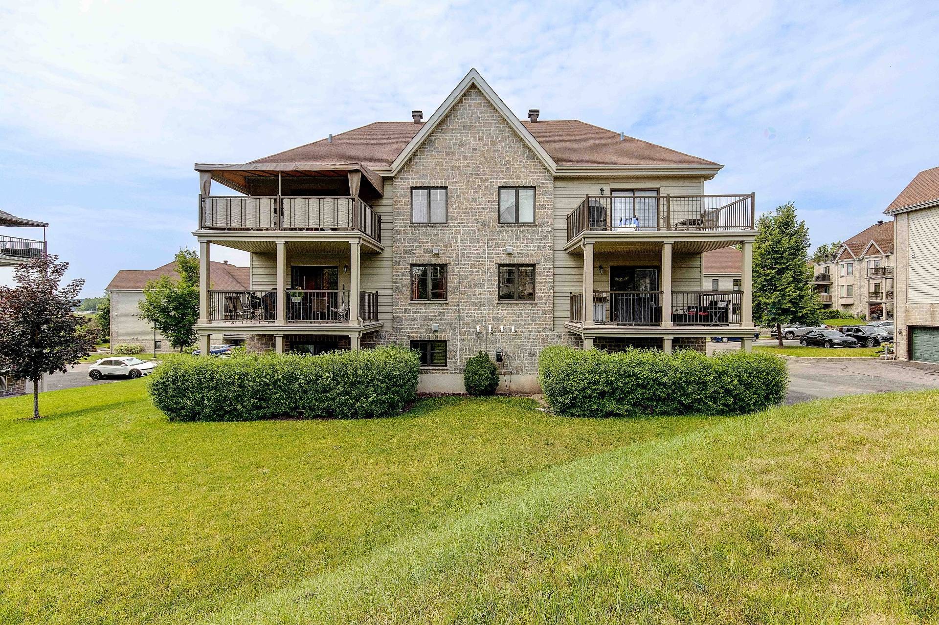 Exterior - 1-185 Rue Du Sanctuaire, Sainte-Julie, QC - Outdoor