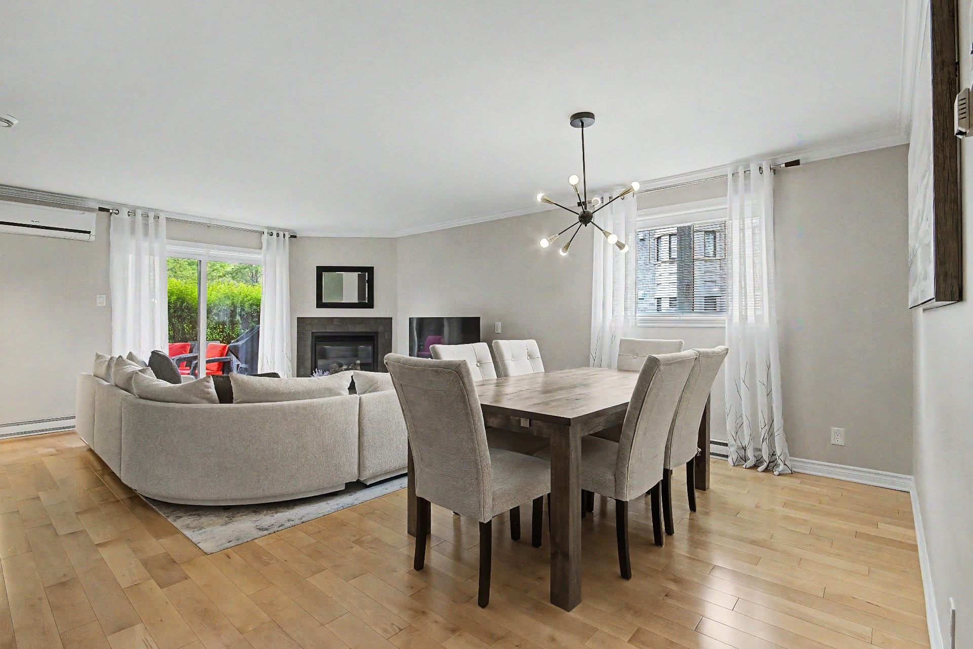 Overall view - 1-185 Rue Du Sanctuaire, Sainte-Julie, QC - Indoor Photo Showing Other Room With Fireplace