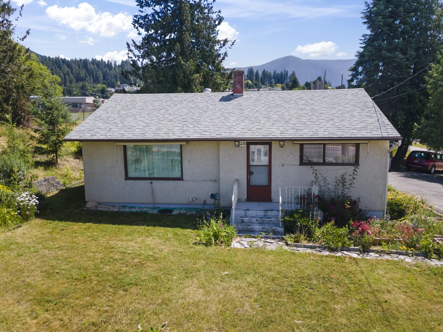 218 16Th Avenue, Creston, BC