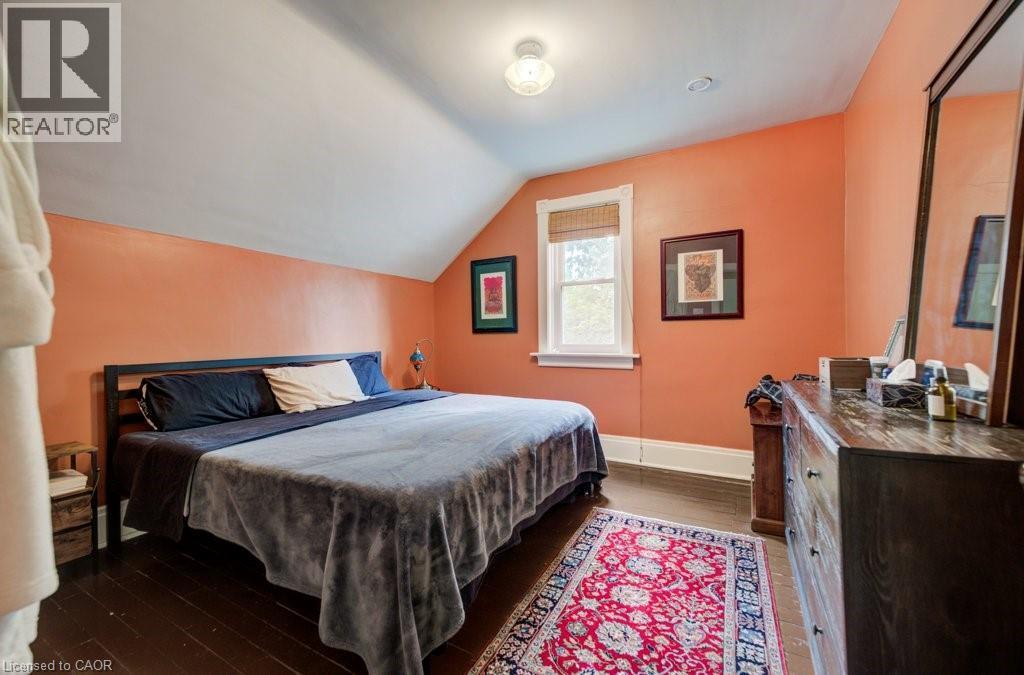 6 Tweed Street, Waterloo, ON - Indoor Photo Showing Bedroom