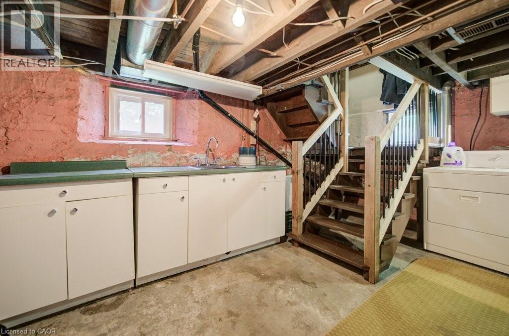 6 Tweed Street, Waterloo, ON - Indoor Photo Showing Other Room
