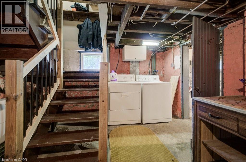 6 Tweed Street, Waterloo, ON - Indoor Photo Showing Laundry Room