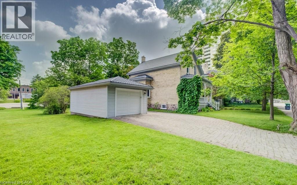 6 Tweed Street, Waterloo, ON - Outdoor