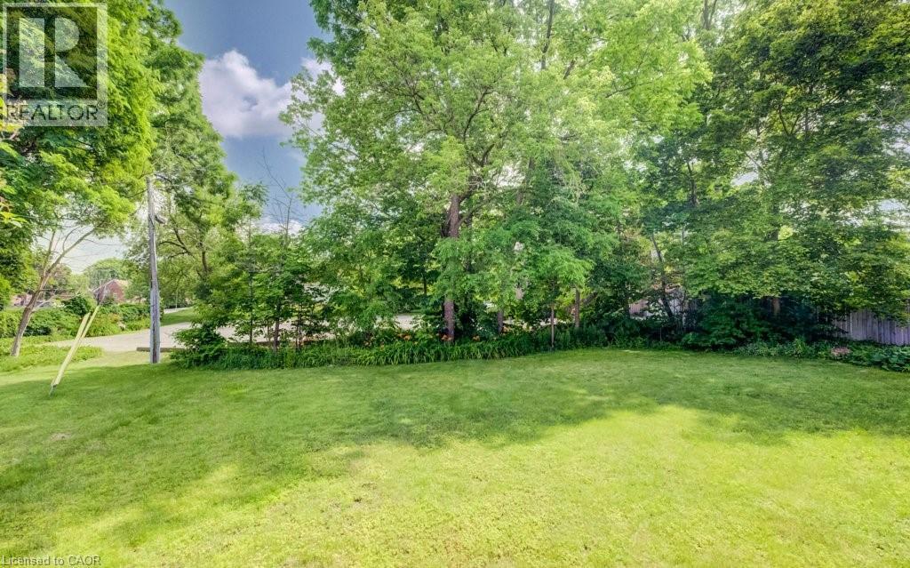 6 Tweed Street, Waterloo, ON - Outdoor