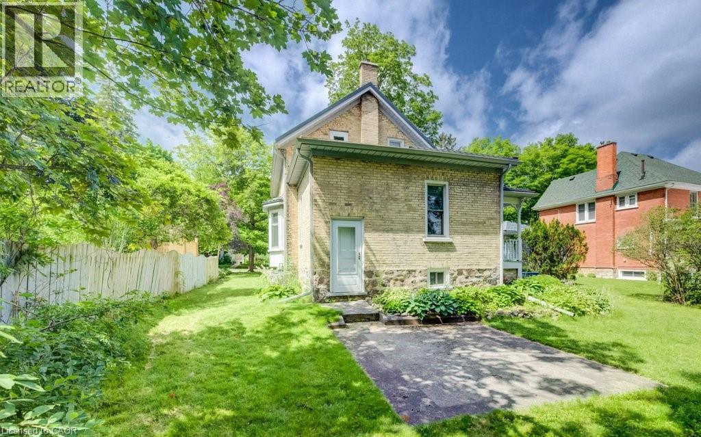 6 Tweed Street, Waterloo, ON - Outdoor