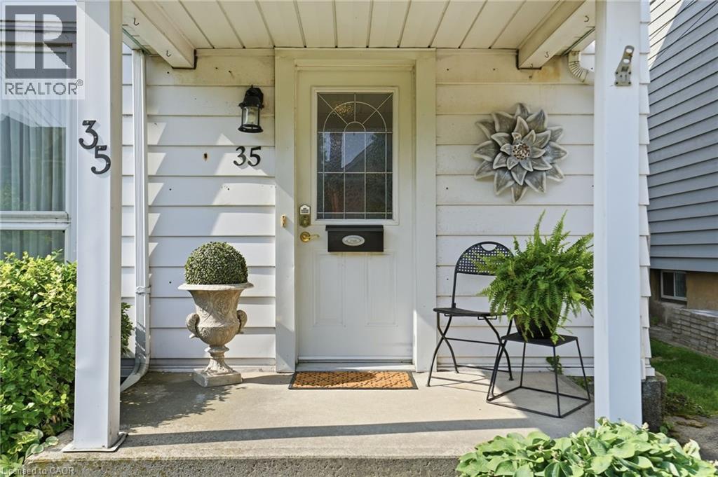35 Chatham Street, Hamilton, ON - Outdoor With Exterior