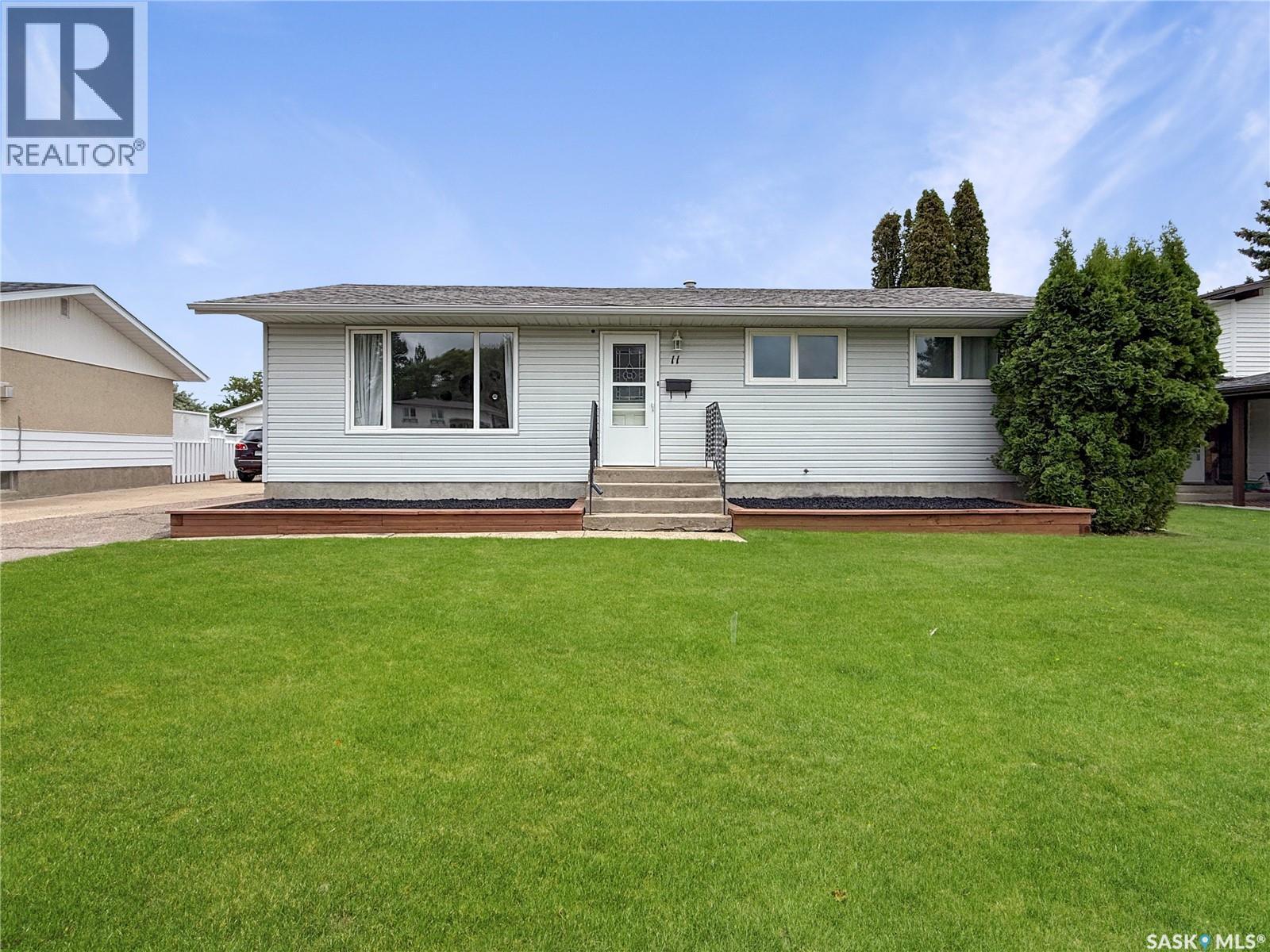 11 Hayward Place, Swift Current, SK