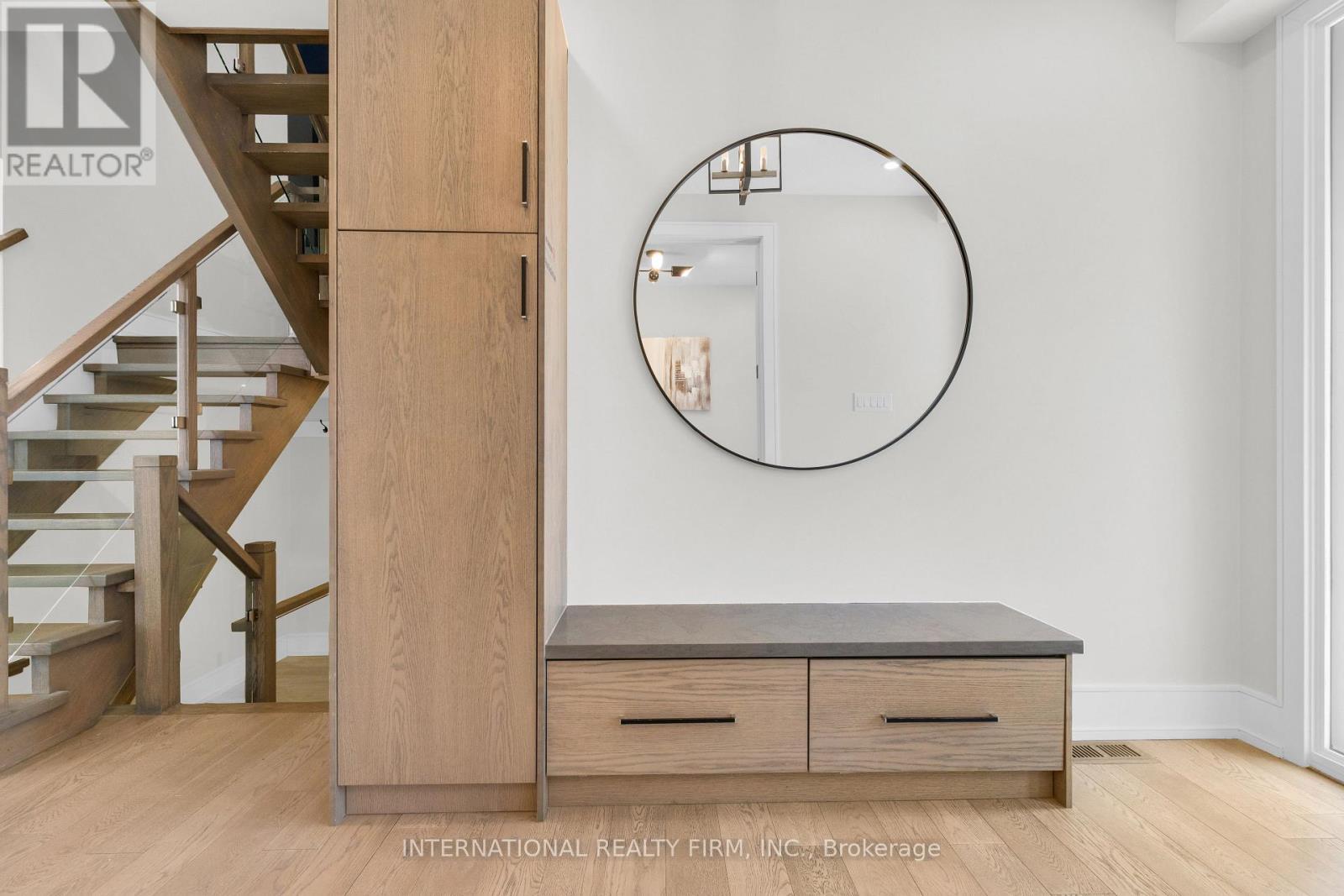 46 Sunnypoint Crescent, Toronto, ON