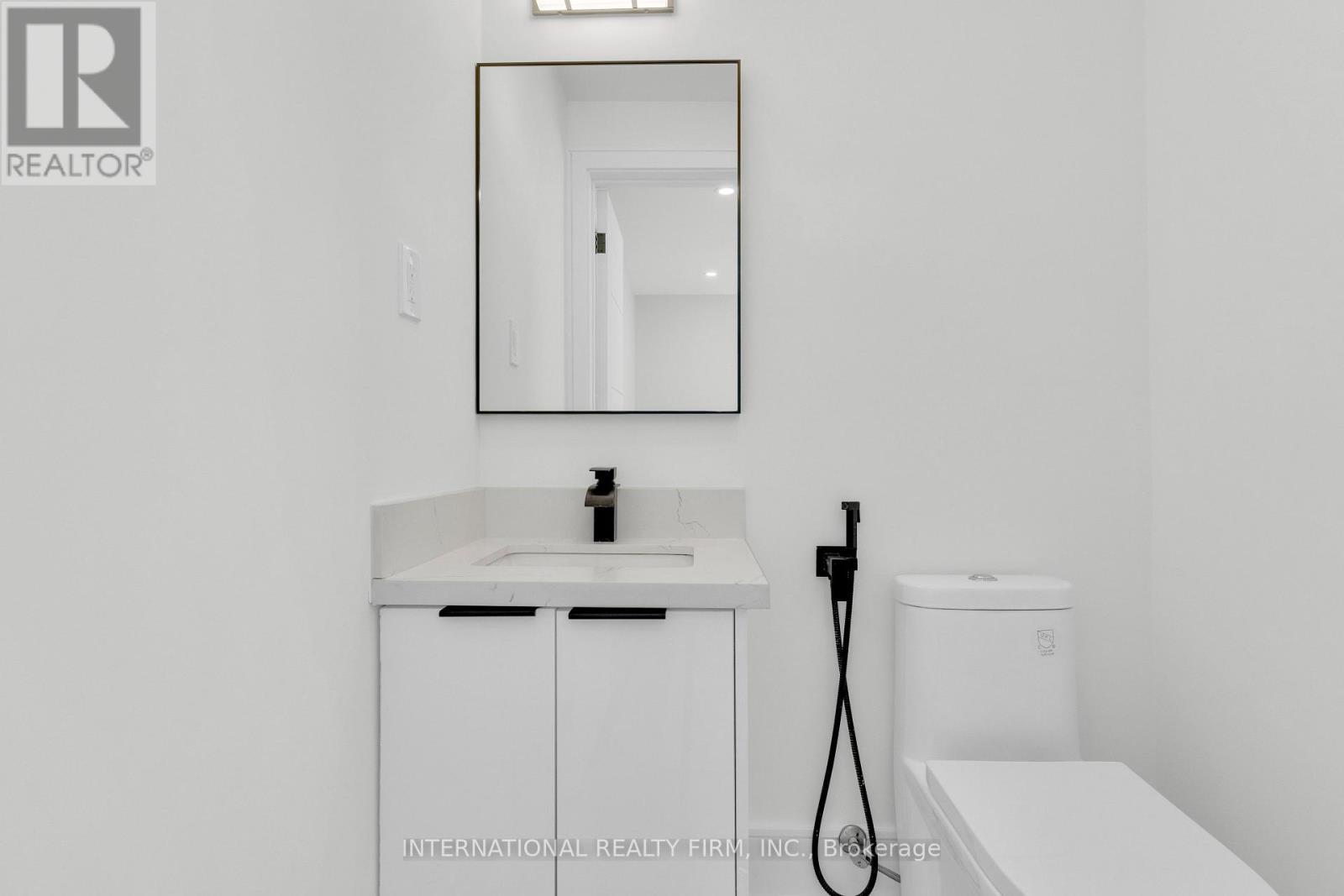 46 Sunnypoint Crescent, Toronto, ON