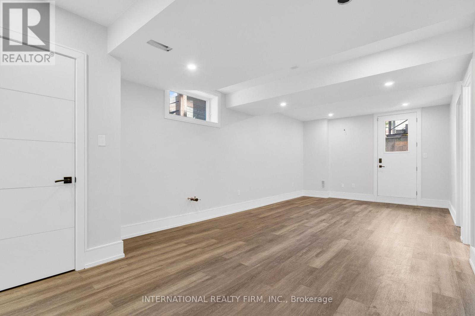 46 Sunnypoint Crescent, Toronto, ON