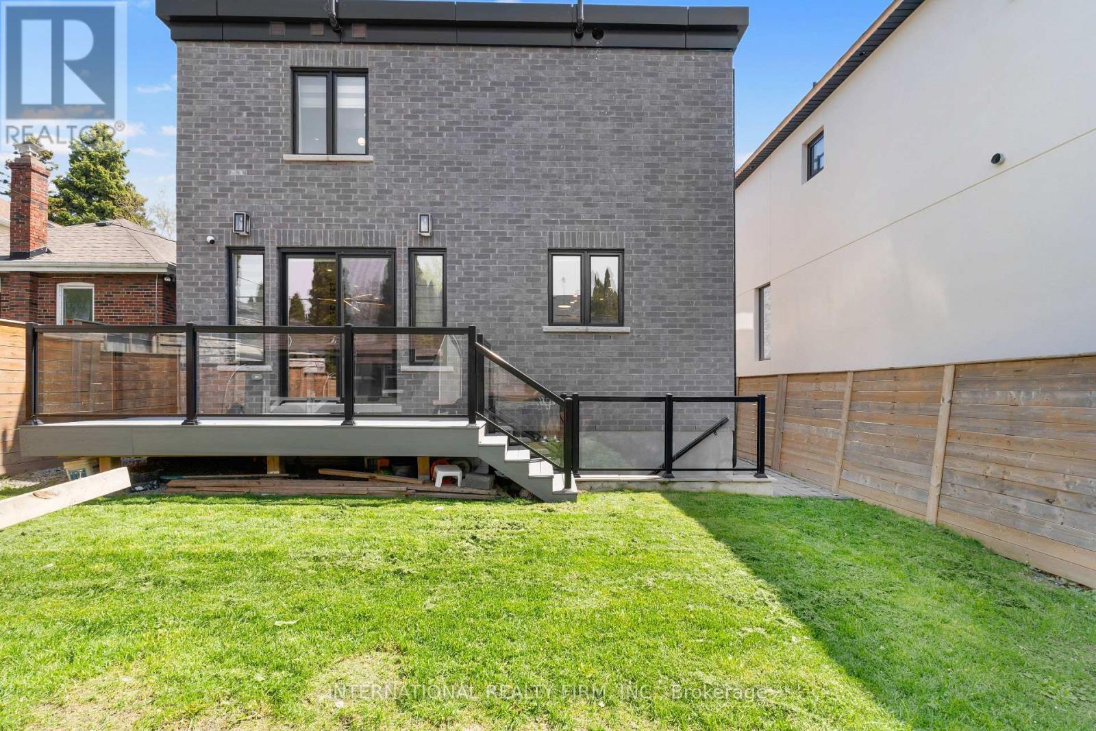 46 Sunnypoint Crescent, Toronto, ON
