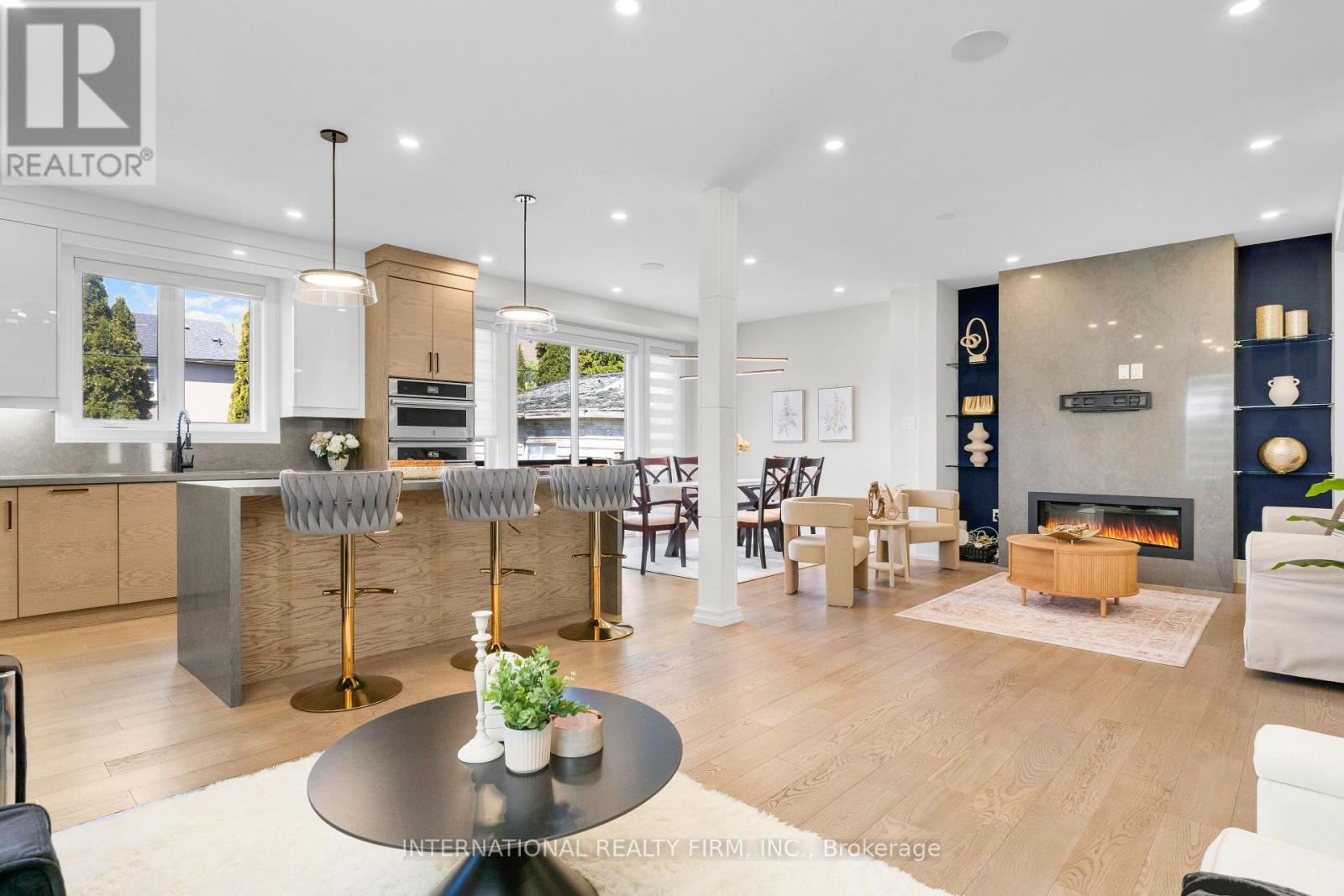 46 Sunnypoint Crescent, Toronto, ON