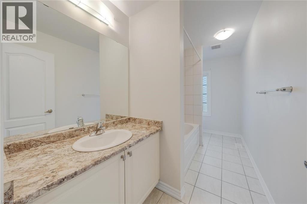 52 Explorer Way, Thorold, ON